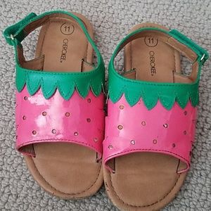 Little girl's sandals